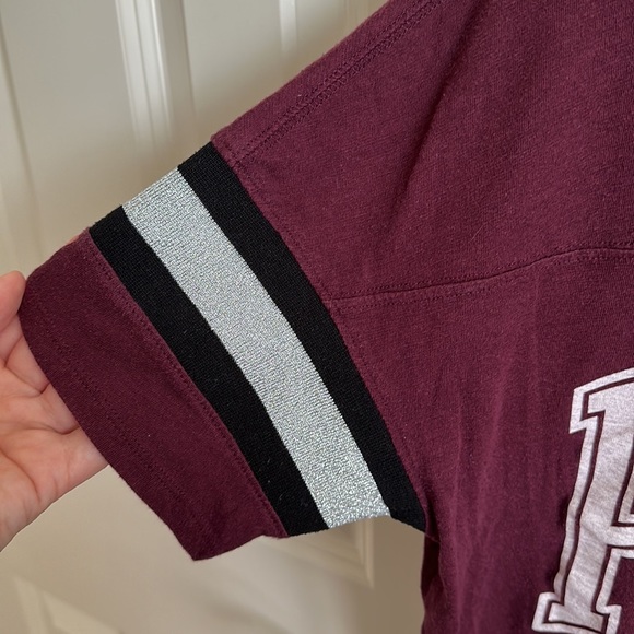 PINK Victoria’s Secret Maroon Logo Tee - Picture 4 of 5